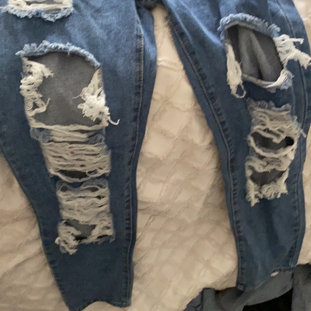 Jeans - Picture 2 of 3